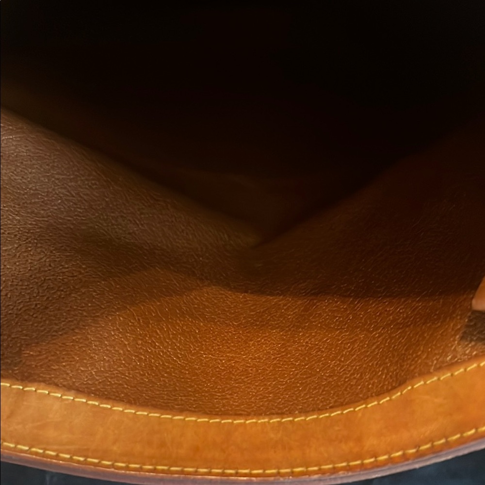 ✨Louis Vuitton Clutch Bag ✨ - Picture 9 of 16